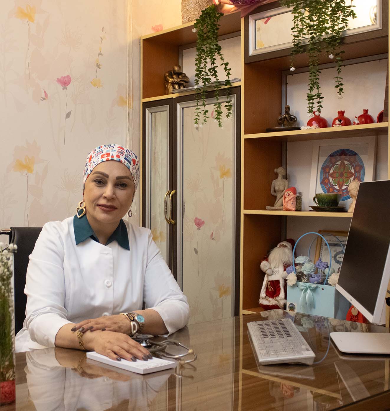 دکتر ژیلا غفوریان - متخصص زنان و زایمان کرج